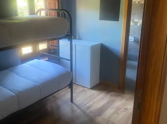 Hostal De Arrojo Bárzana